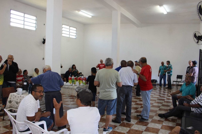 Reunião dos aposentados com café da manhã em Cubatão